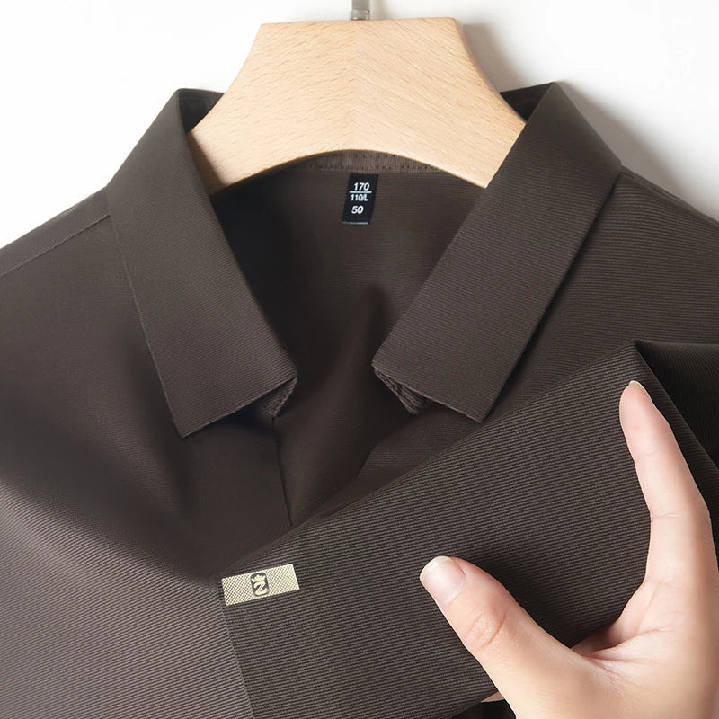 Leo | Polo Elegante con Colletto Aperto e Tessuto Ultra-Traspirante
